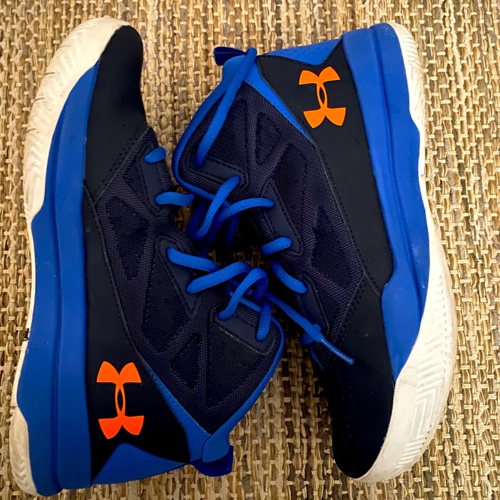 Boys Under Armor Sneakers